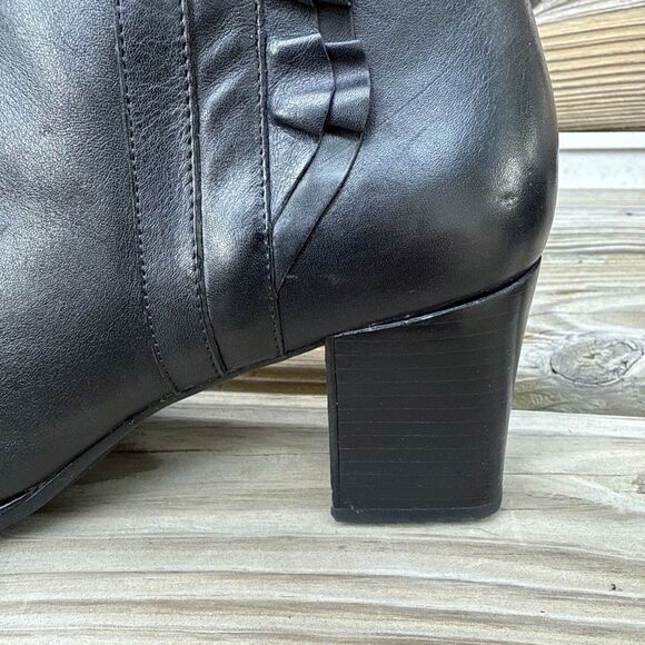 Clarks Artisan Women Black Leather Mid Calf Ruffles Button Detail Boots Size 9.5 - Picture 3 of 11